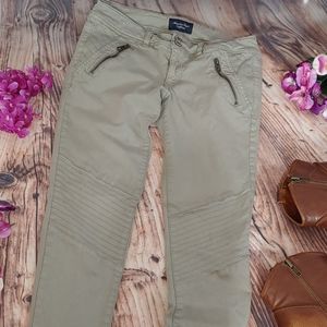 American Eagle olive cropped moto jeans size 4